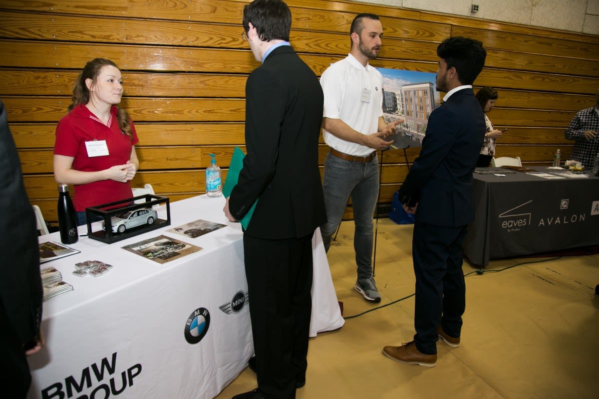 Stevens student talks with BMW recruiter