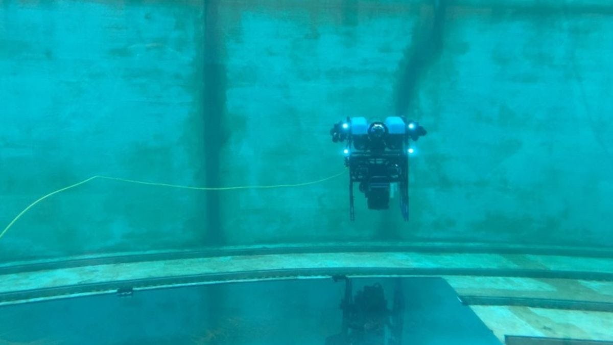 Underwater Map-Making Robot Aces First Real-World Trials in Crowded Marina