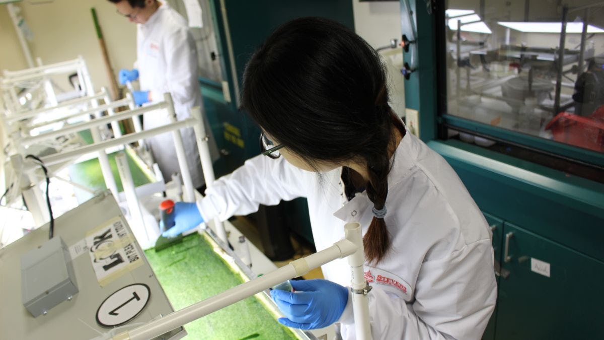 Stevens student Yanxia Lin in lab