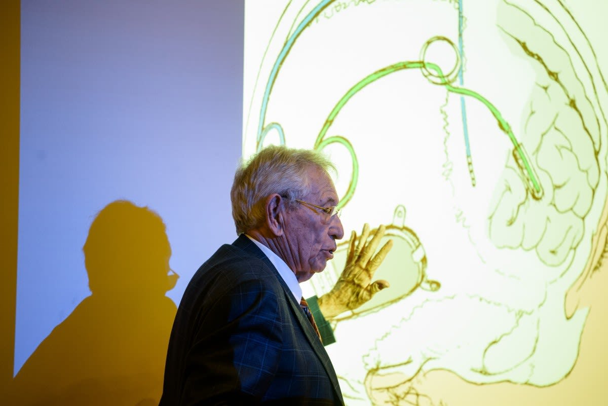 Robert Fischell showing Neuropace