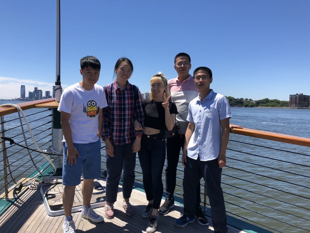 Tsinghua students touring NYC on boat